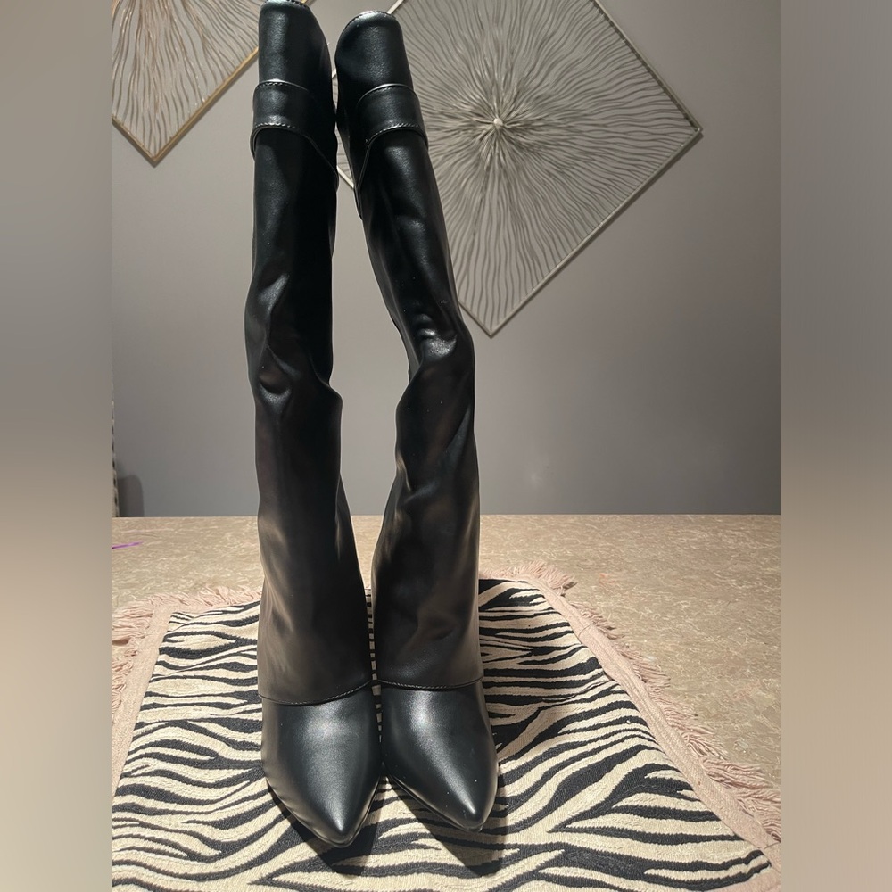 Azalea Wang Merlina Black Wedge Boot Size 7.5